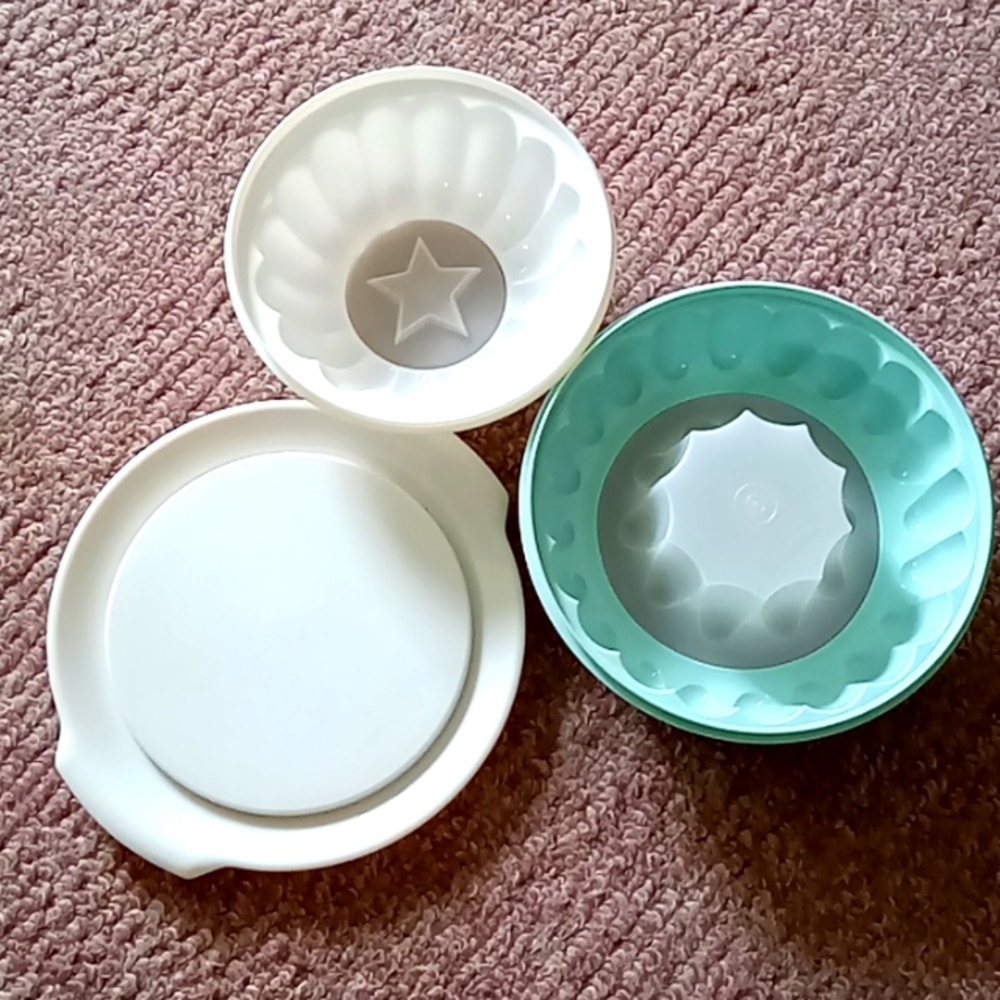 Vintage Tupperware jello molds - Picture 1 of 8